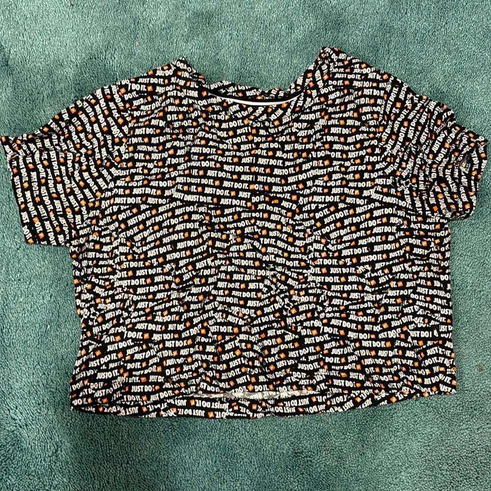 Nike Crop Top